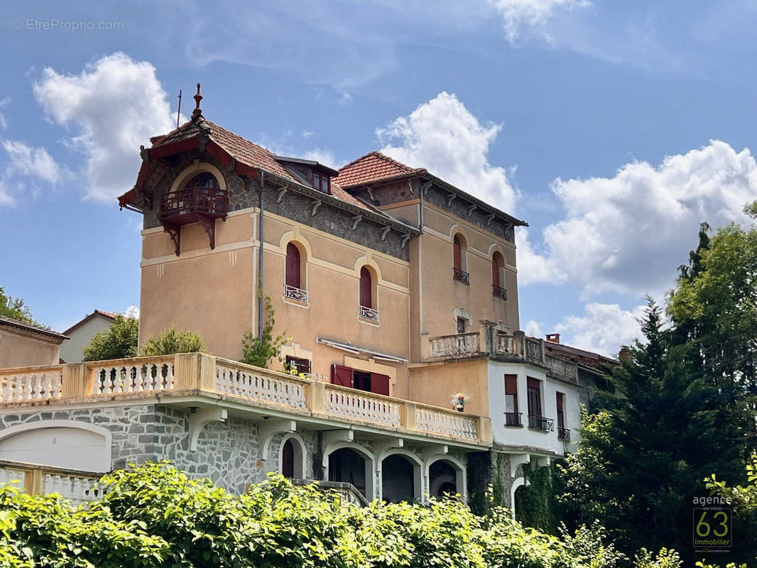 Maison à SAINT-DIER-D&#039;AUVERGNE