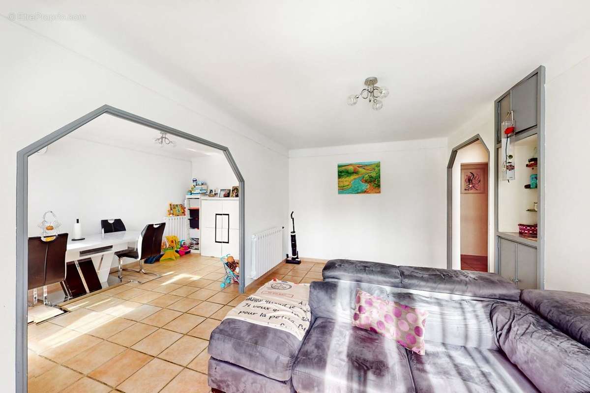 Appartement à MARSEILLE-12E