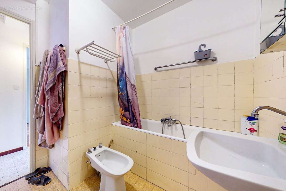 Appartement à MARSEILLE-13E