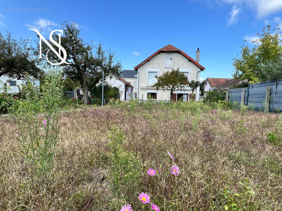 Maison à BLERE