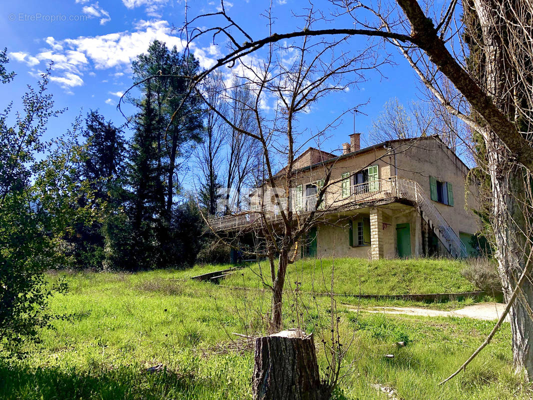 Maison à SAINT-ZACHARIE