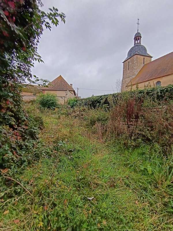 Maison à COURCY