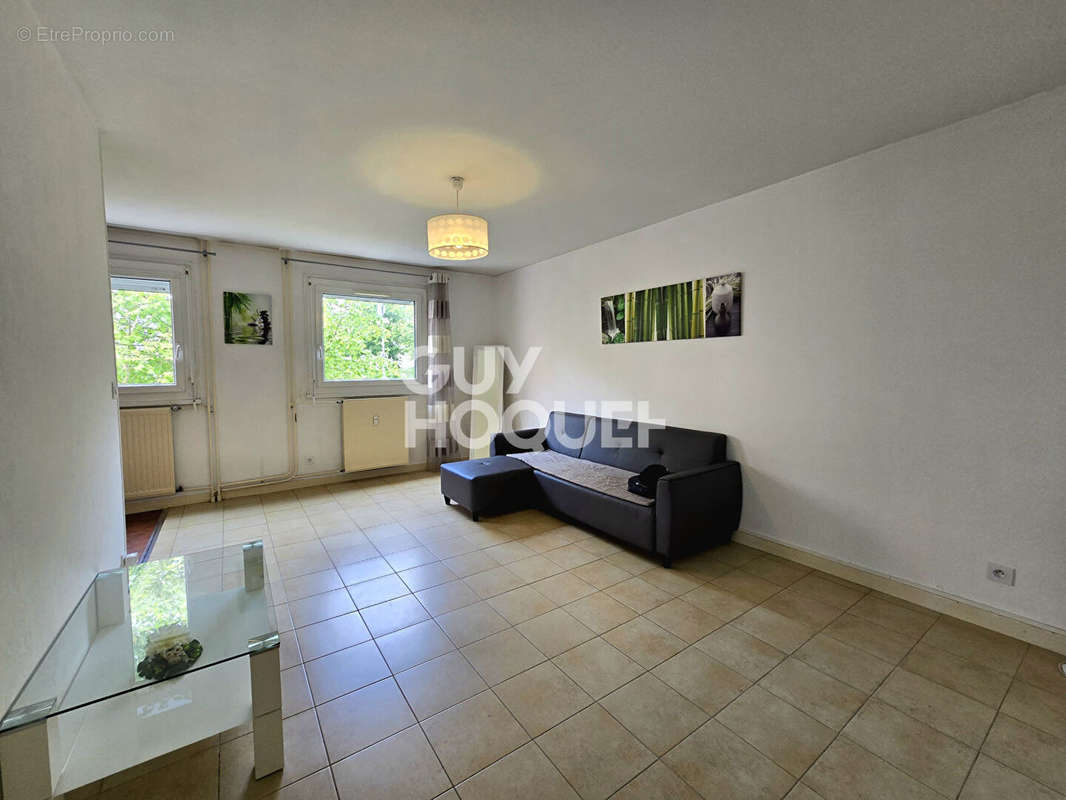 Appartement à RILLIEUX-LA-PAPE