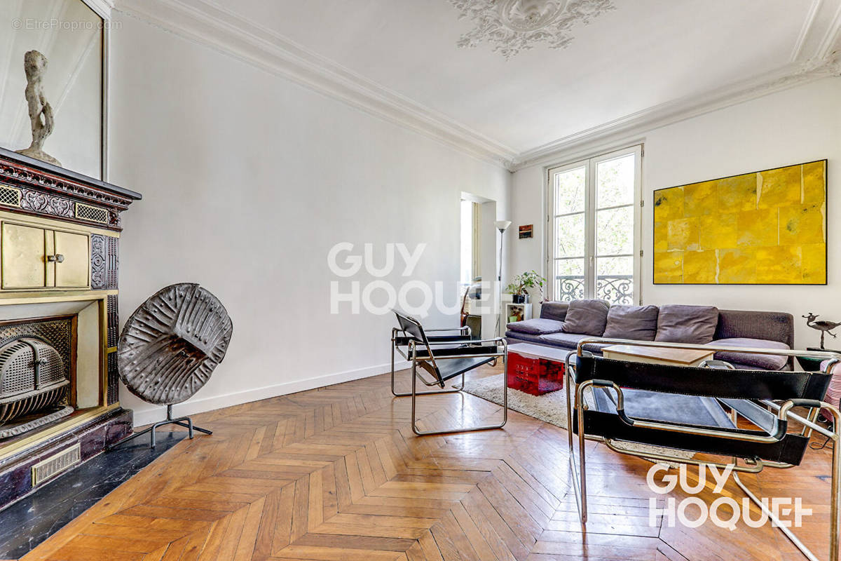 Appartement à PARIS-20E