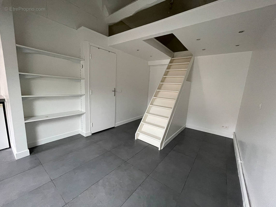 Appartement à NANTERRE