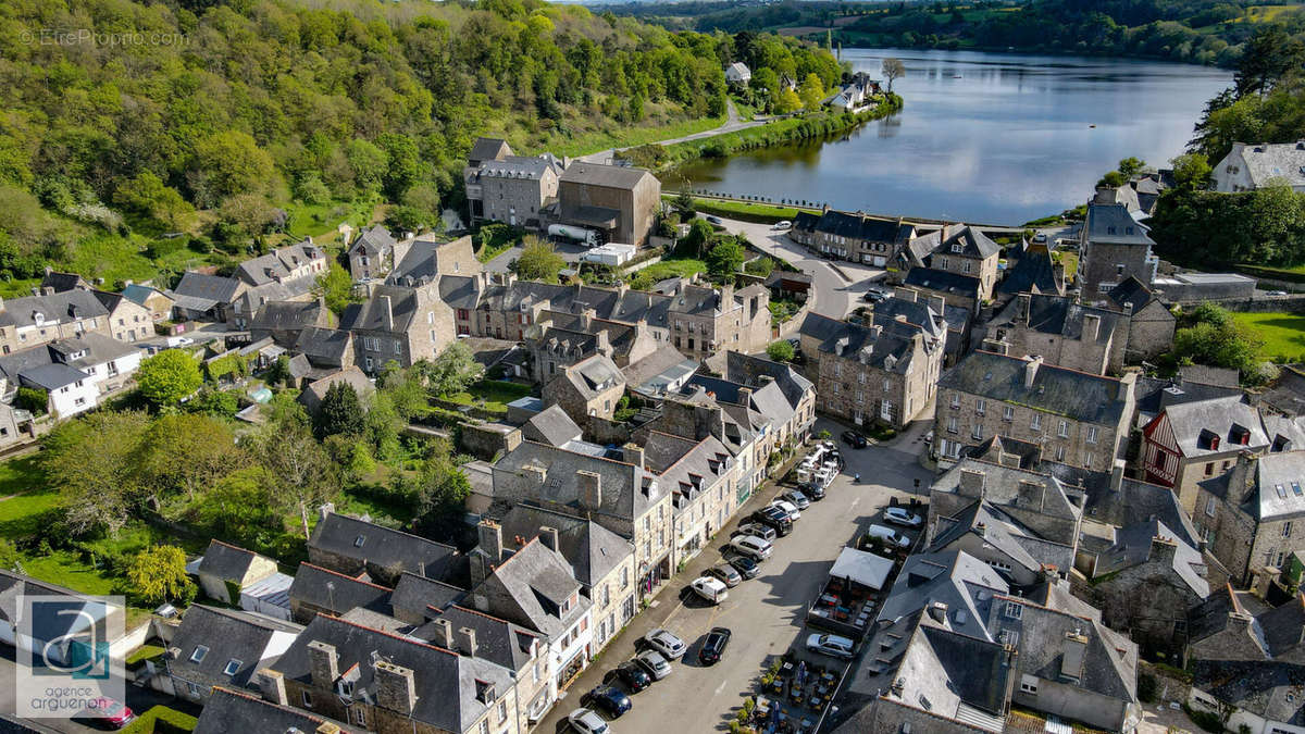 Maison à JUGON-LES-LACS