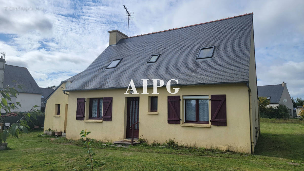 Maison à PLOUEZEC