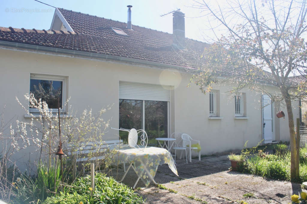 Maison à SAINTE-LIVRADE-SUR-LOT