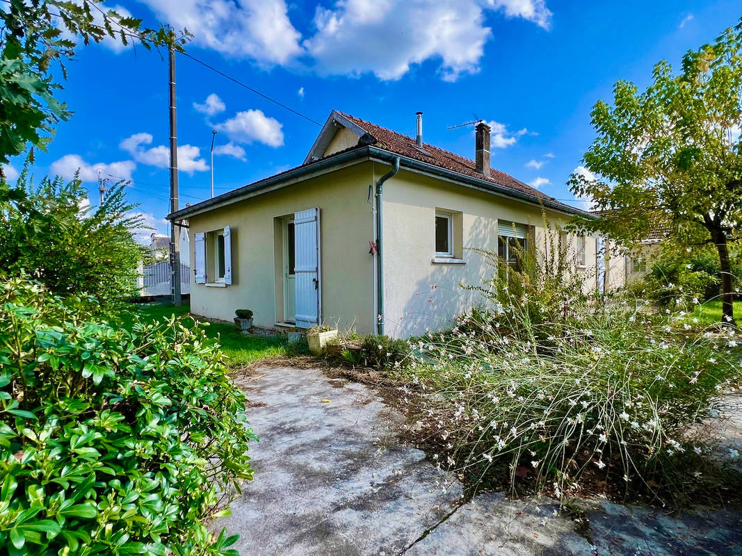 Maison à SAINTE-LIVRADE-SUR-LOT