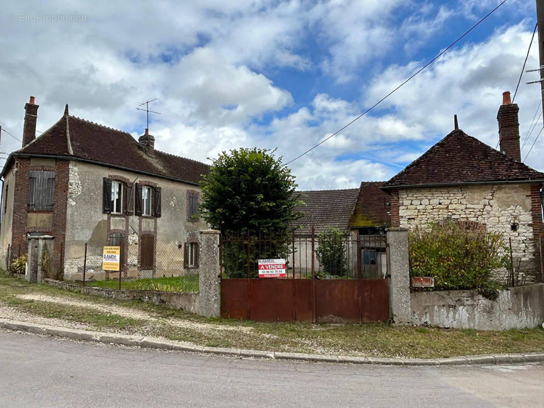 Maison à LADUZ