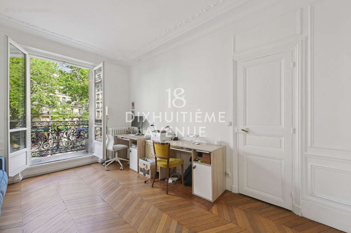 Appartement à PARIS-18E