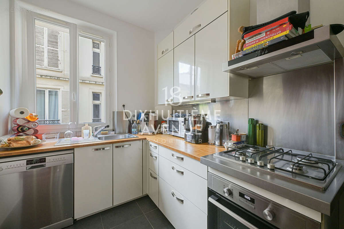 Appartement à PARIS-18E