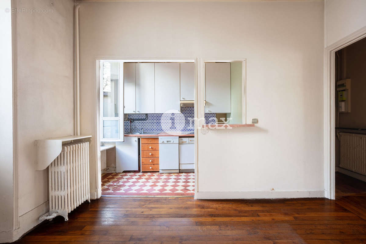 Appartement à LEVALLOIS-PERRET