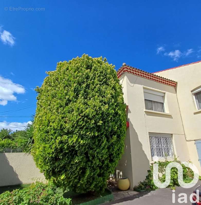 Photo 2 - Maison à NIMES