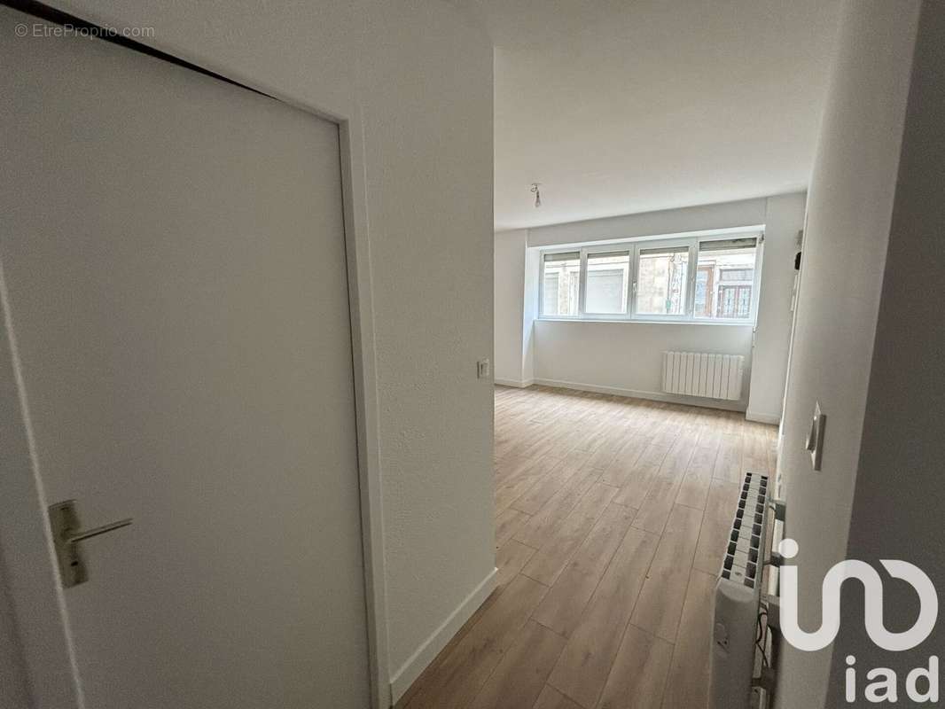 Photo 3 - Appartement à CHALAMONT