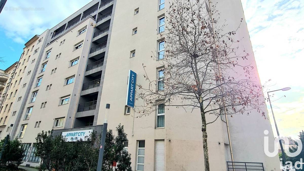 Photo 1 - Appartement à VILLEURBANNE