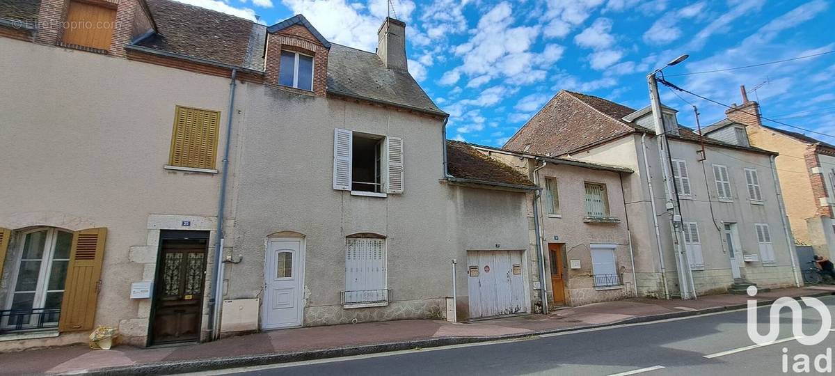 Photo 1 - Maison à SAINTE-GENEVIEVE-DES-BOIS