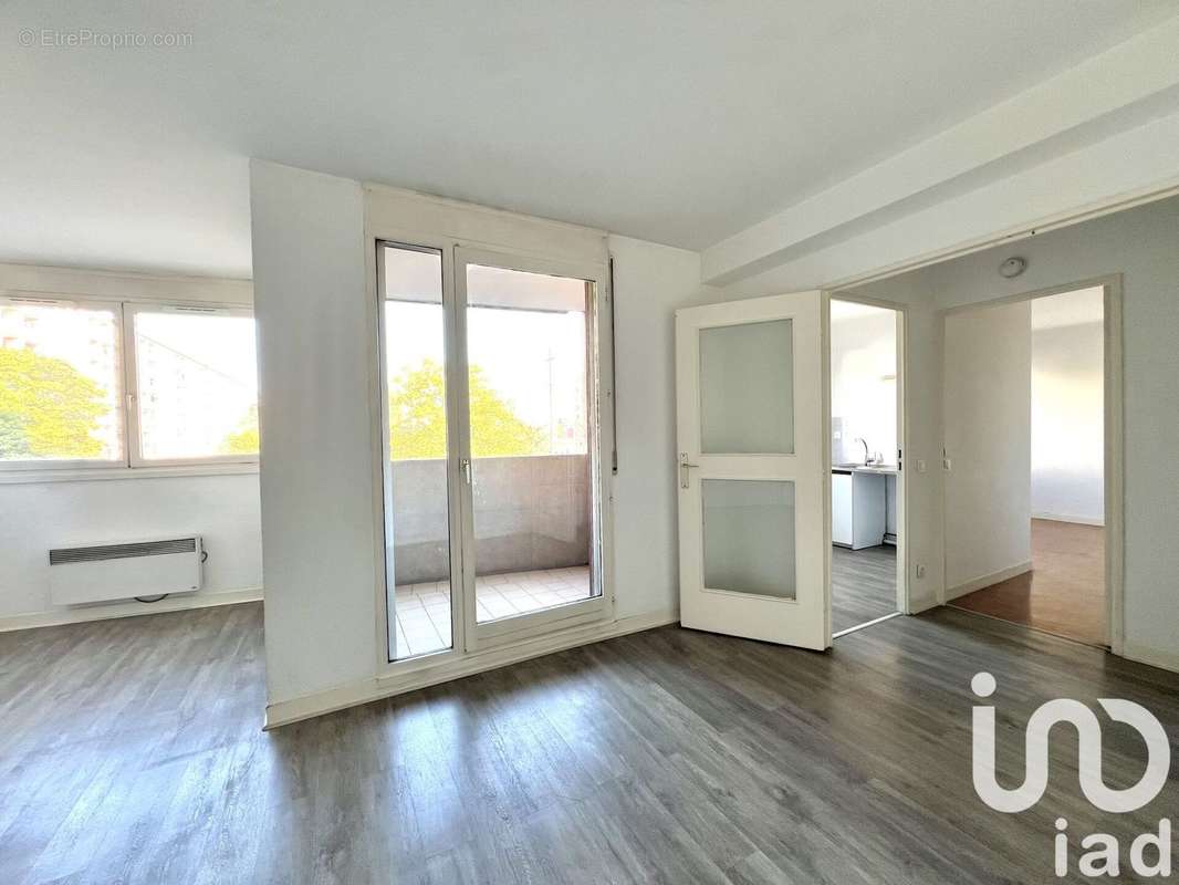 Photo 2 - Appartement à VILLEURBANNE