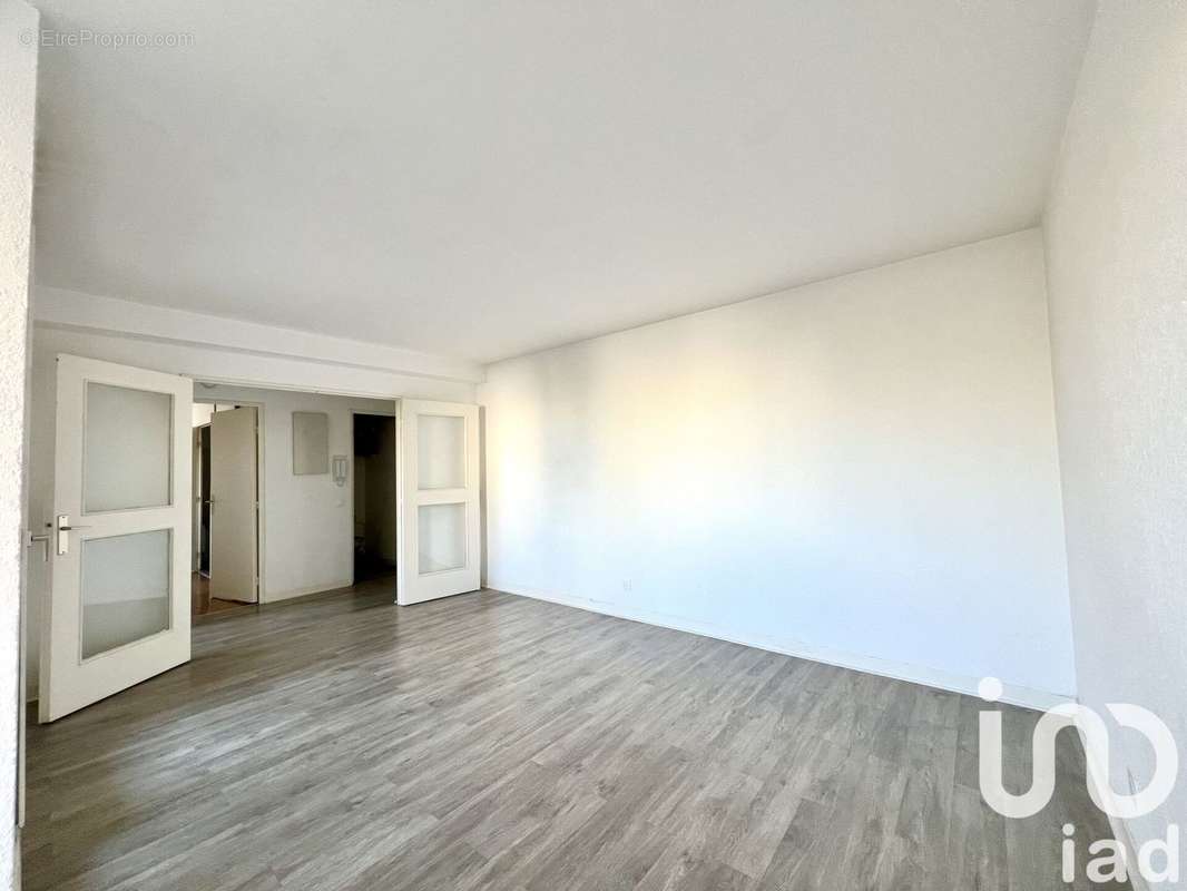 Photo 3 - Appartement à VILLEURBANNE