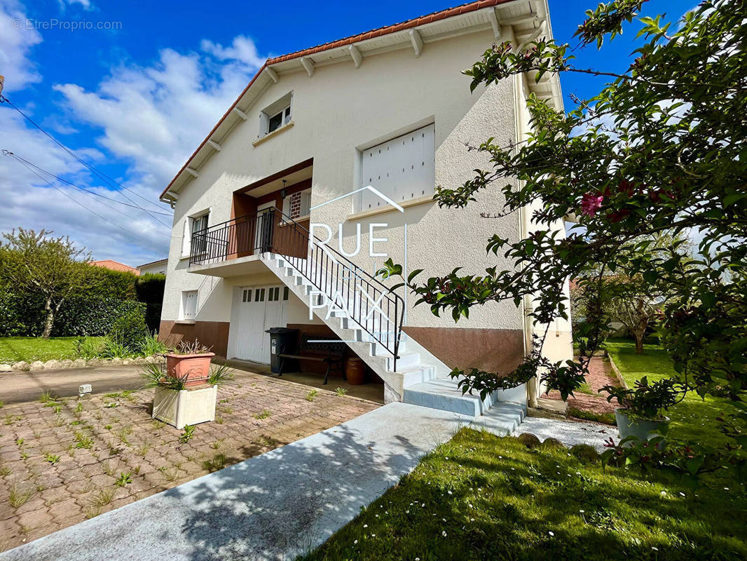 Maison à CHATILLON-SUR-THOUET