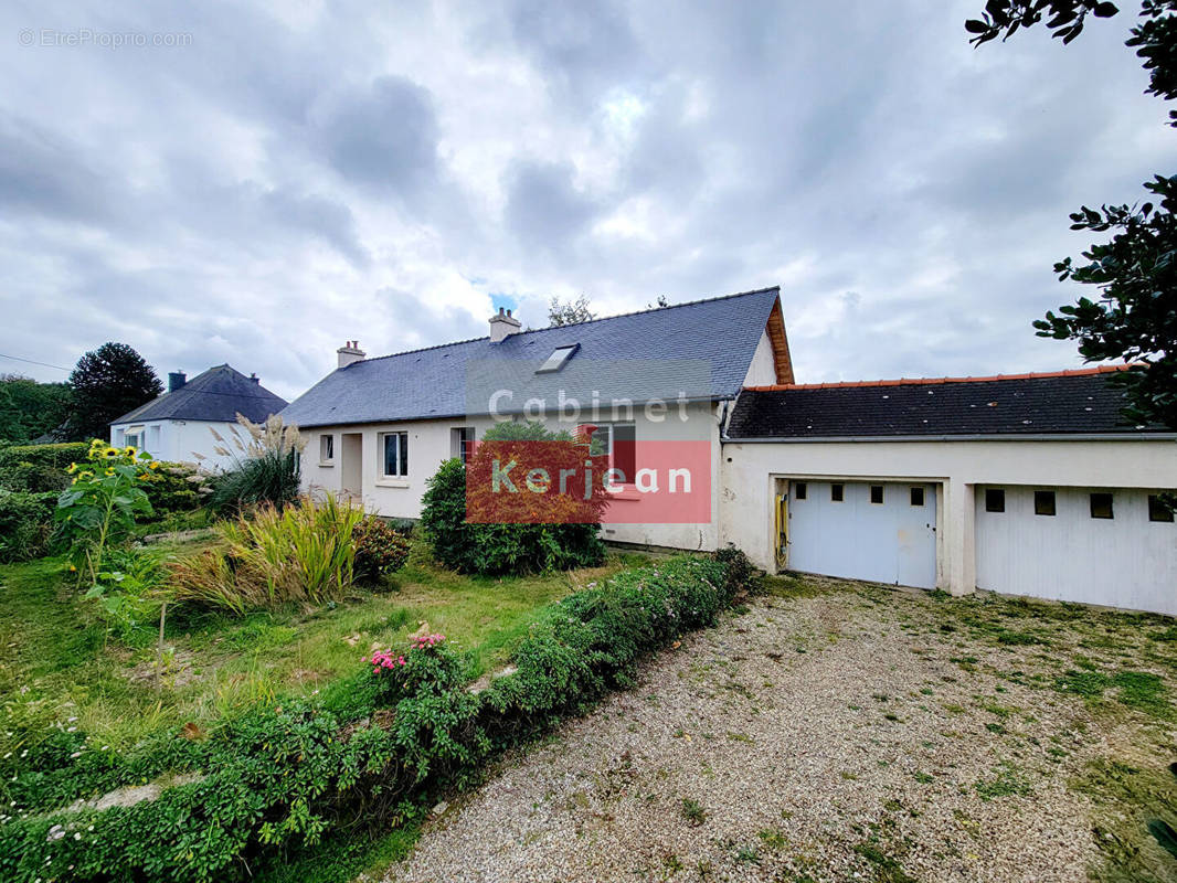 Maison à PLOUGONVEN