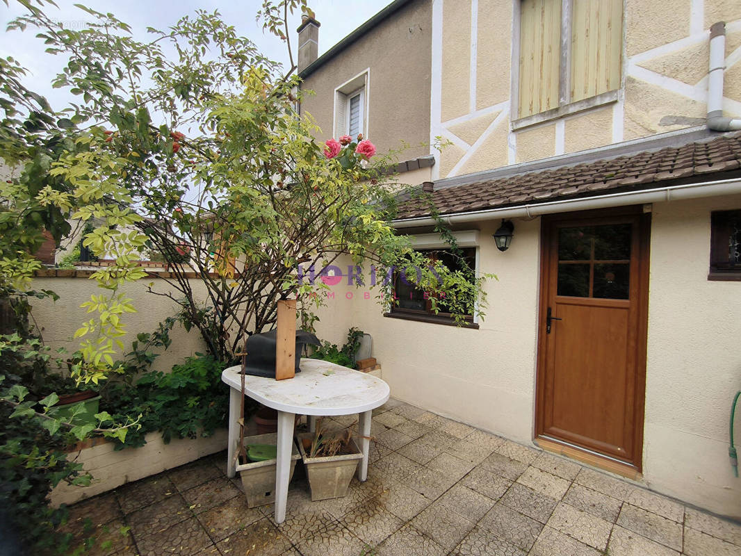 Maison à BEAUMONT-SUR-OISE