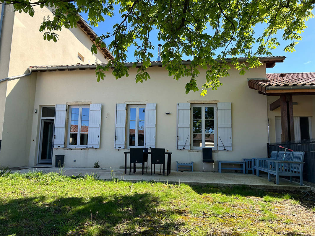 Maison à VILLARS-LES-DOMBES