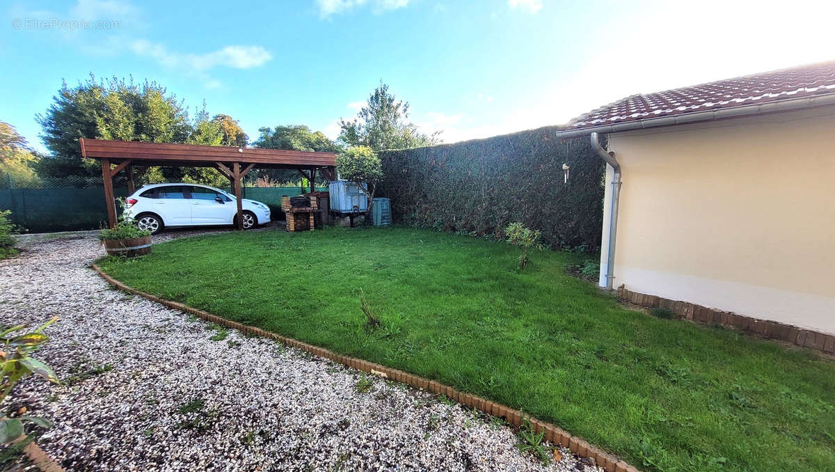 Maison à SAINT-AIGNAN-DE-CRAMESNIL