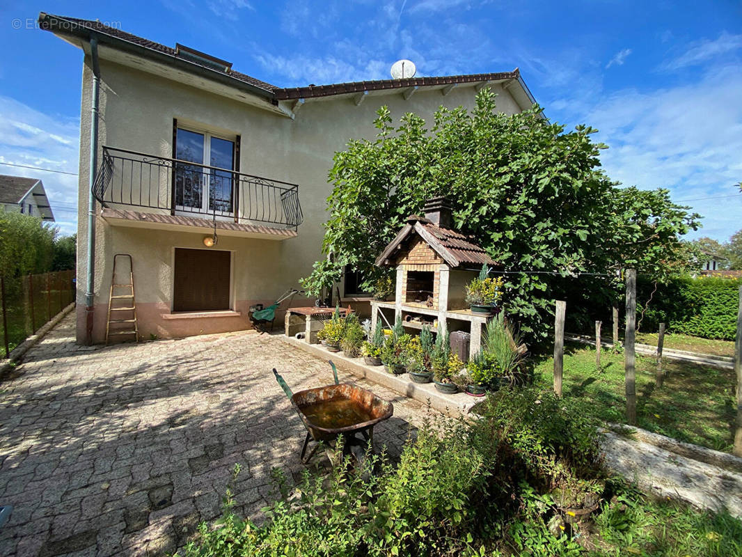 Maison à CHILLY-LE-VIGNOBLE