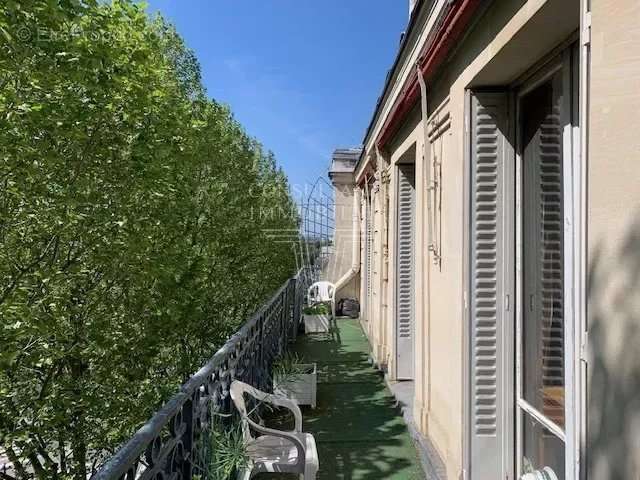 Appartement à PARIS-7E