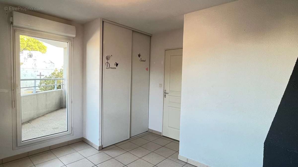 Appartement à PORT-SAINT-LOUIS-DU-RHONE