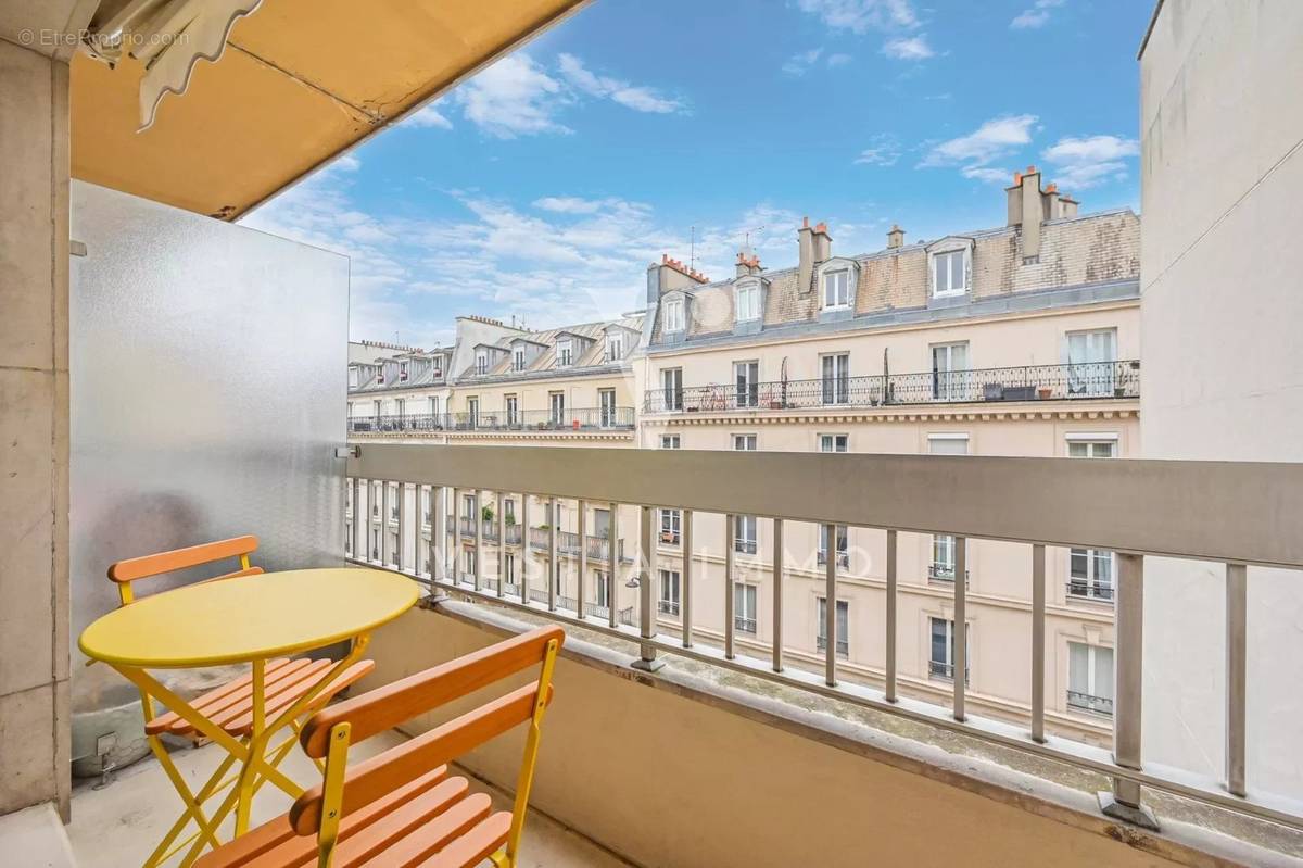 Appartement à PARIS-10E