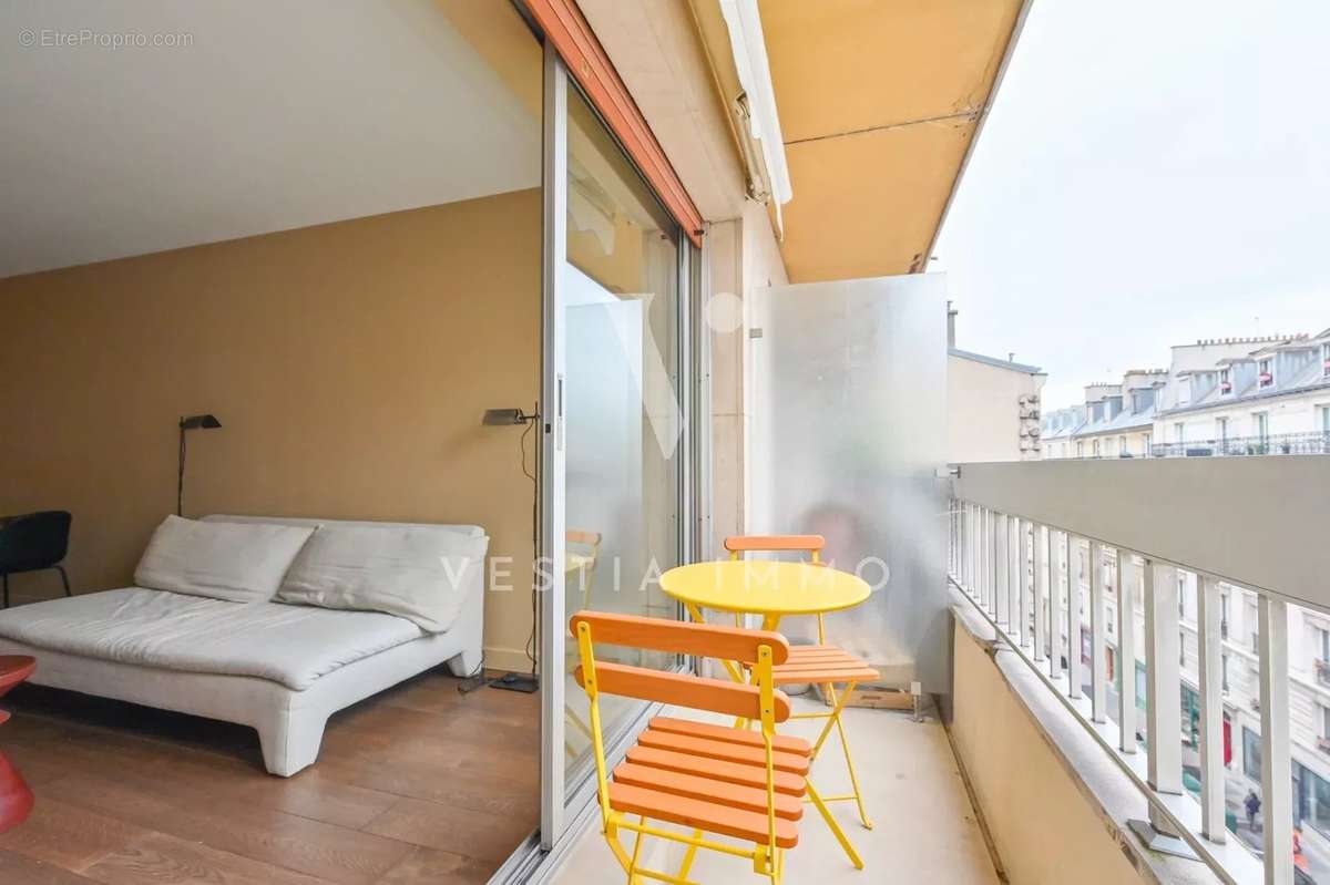 Appartement à PARIS-10E