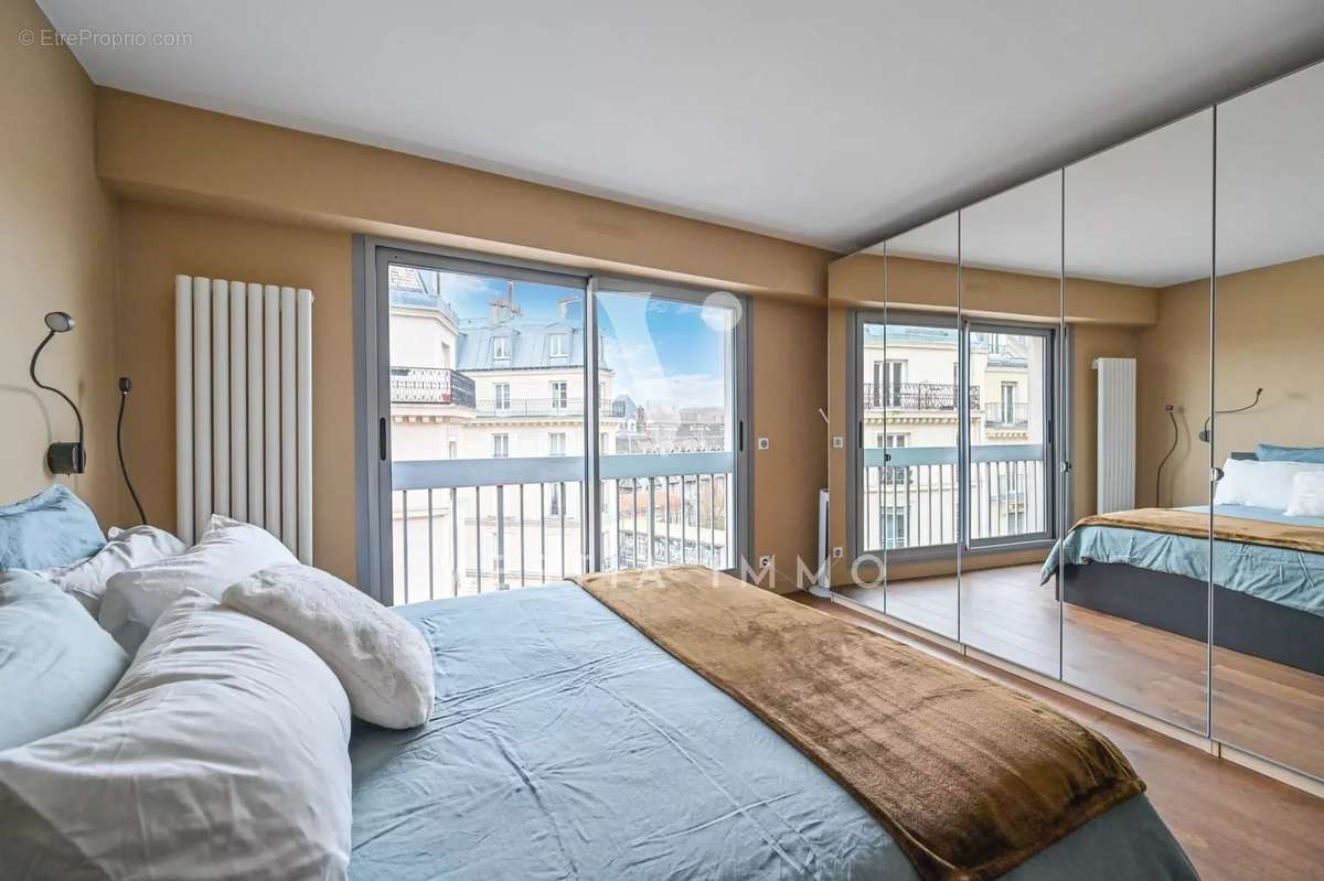 Appartement à PARIS-10E