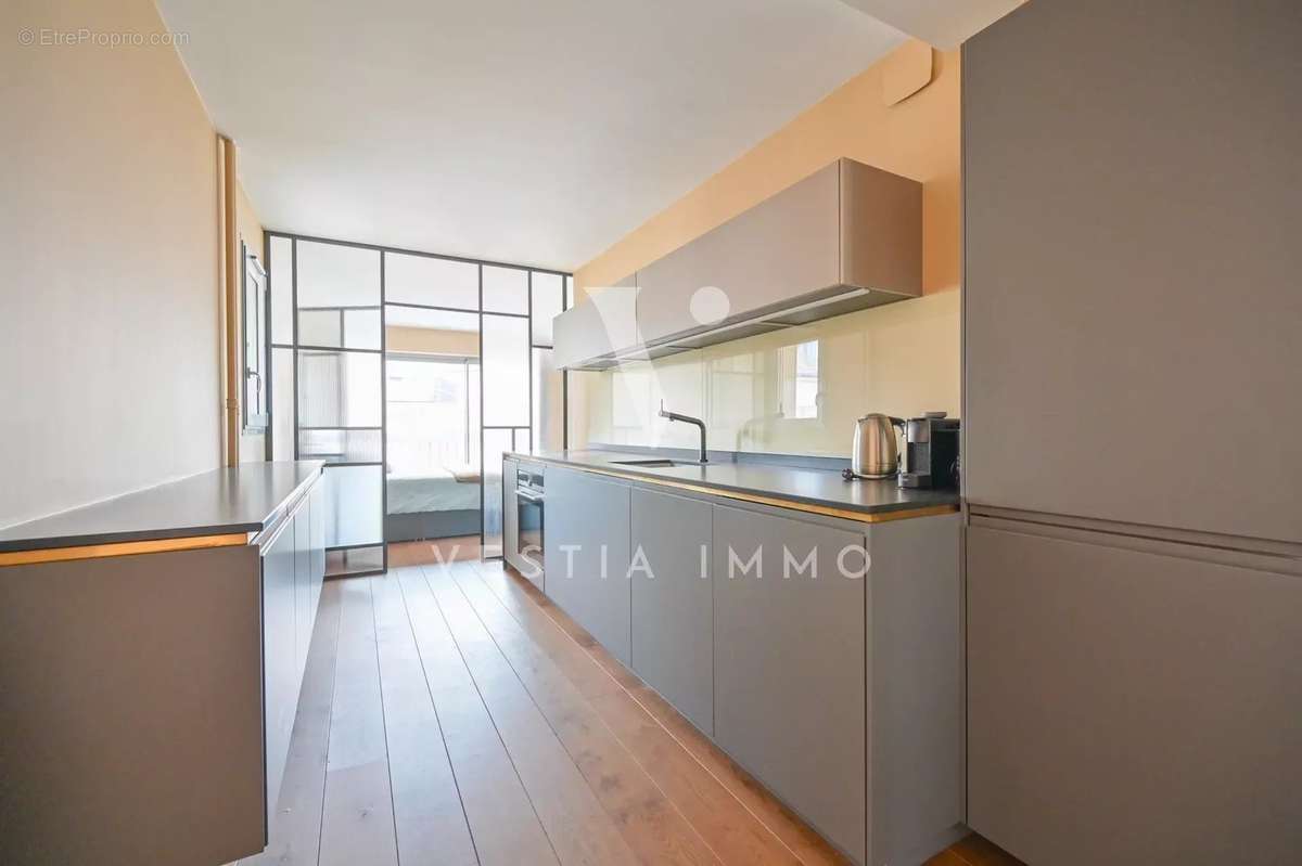 Appartement à PARIS-10E