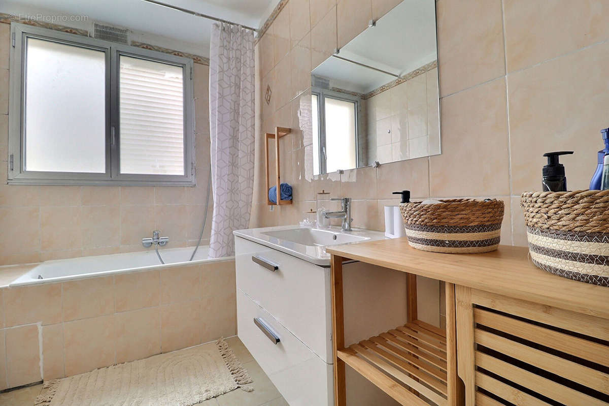 Appartement à SAINT-DENIS