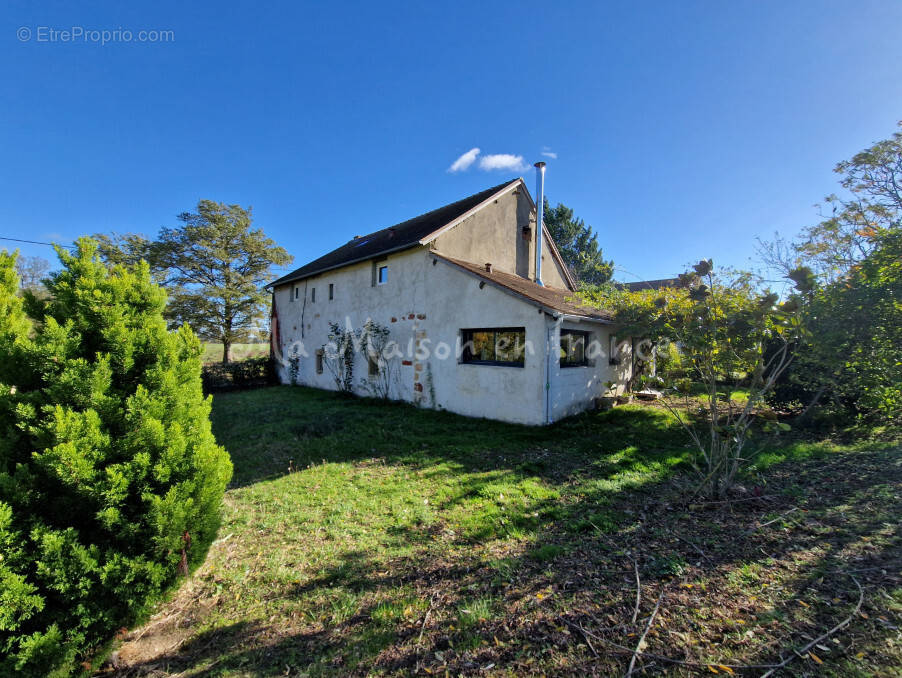 Maison à MONTMARAULT