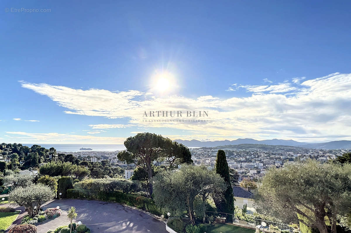 Appartement à CANNES