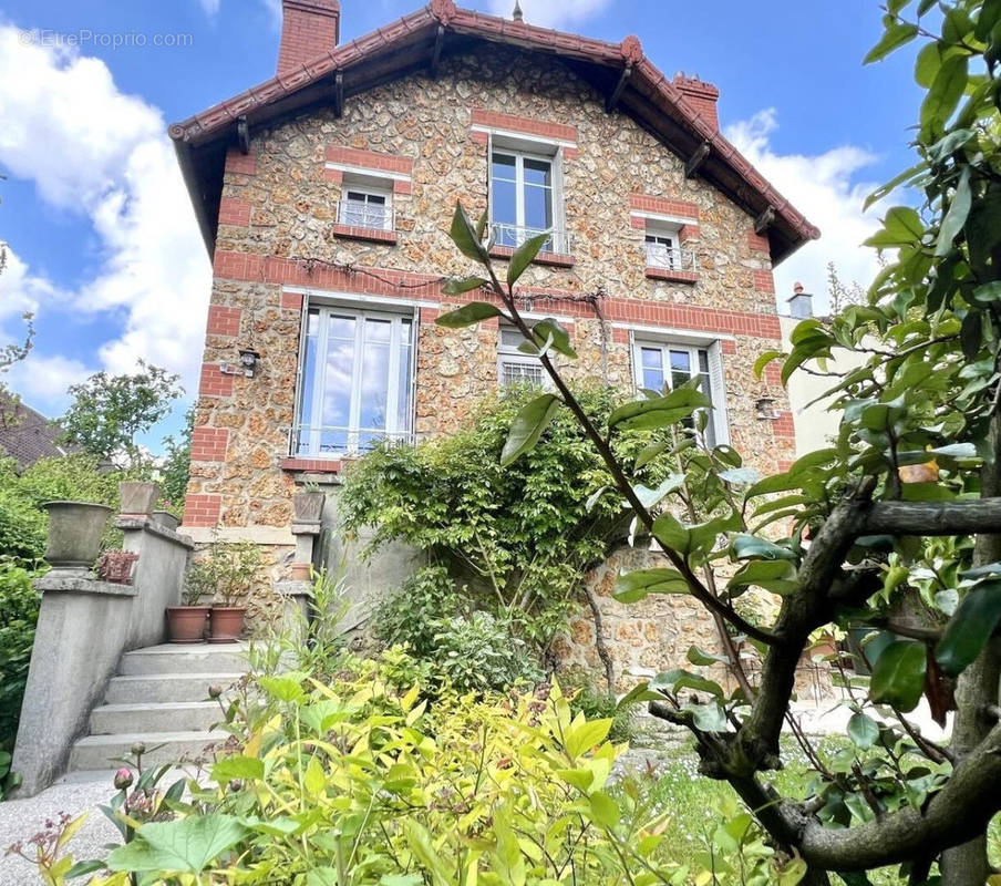 Maison à PONTOISE