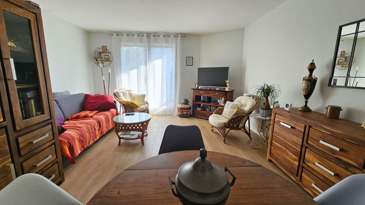 Appartement à JOUY-LE-MOUTIER