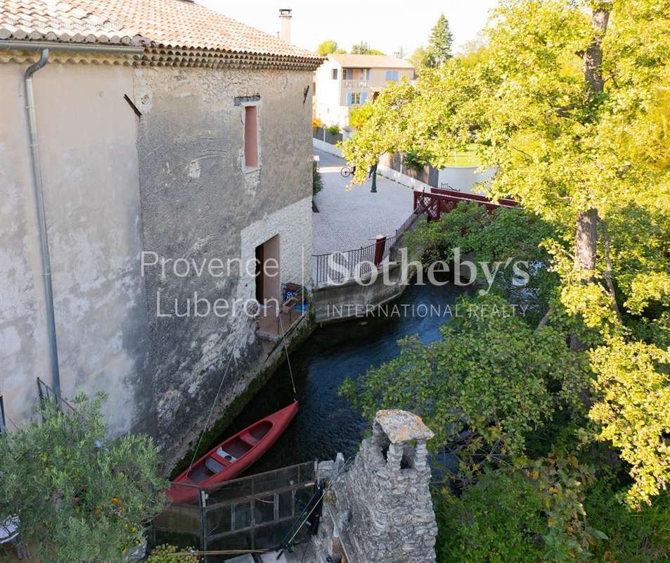 Maison à L&#039;ISLE-SUR-LA-SORGUE