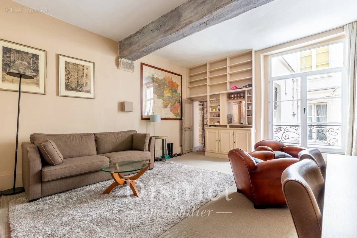 Appartement à PARIS-4E