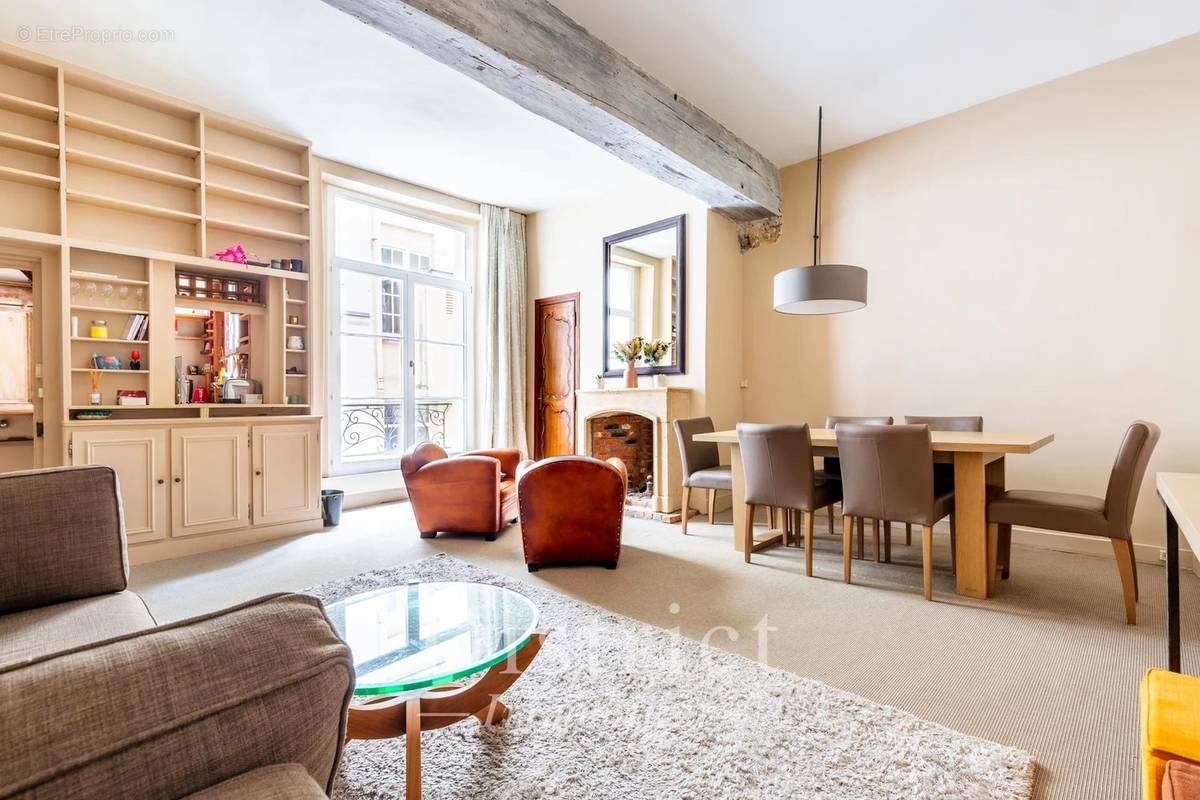 Appartement à PARIS-4E