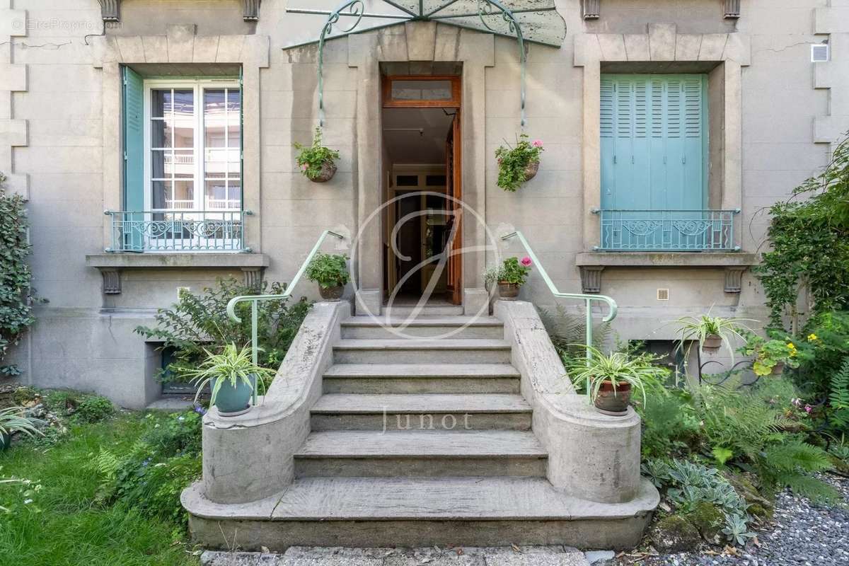 Appartement à MAISONS-LAFFITTE