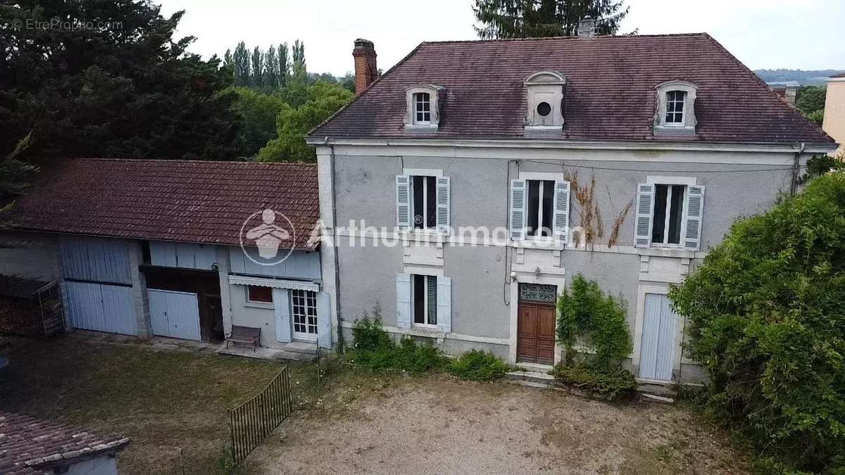 Maison à SAINT-ASTIER