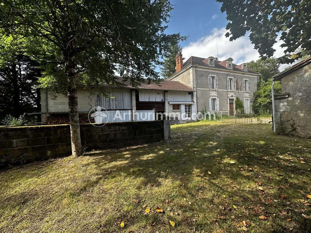 Maison à SAINT-ASTIER