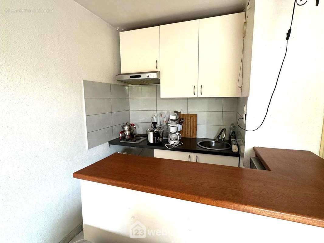 Vue coin kitchenette - Appartement à SAVIGNY-SUR-ORGE