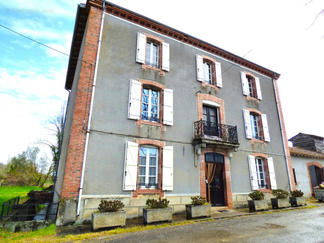 2 - Maison à BOULOGNE-SUR-GESSE