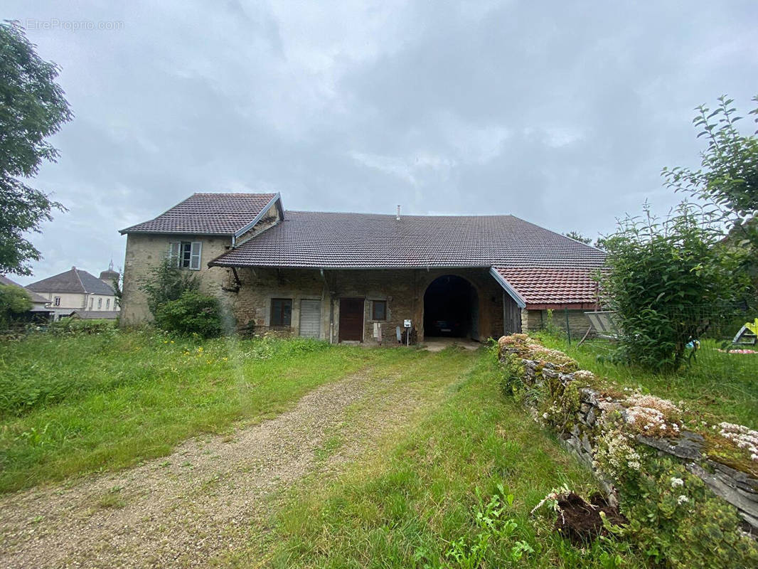 Maison à CHAMPAGNOLE