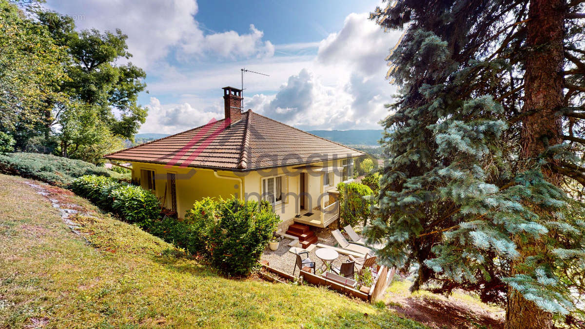 Maison à LONS-LE-SAUNIER